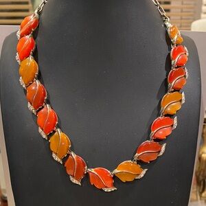 Lisner Elegant Orange and Red Thermoset Lucite Leaf Necklace